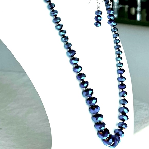 Vintage Blue Prism Beaded Adjustable Necklace & Matching Drop Earrings - Picture 4 of 10